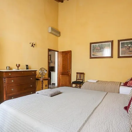 アパート Santa Croce Deluxe フィレンツェ